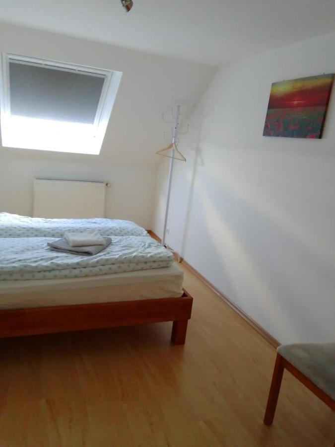 Gaestehaus Gl Ellwangen Bagian luar foto