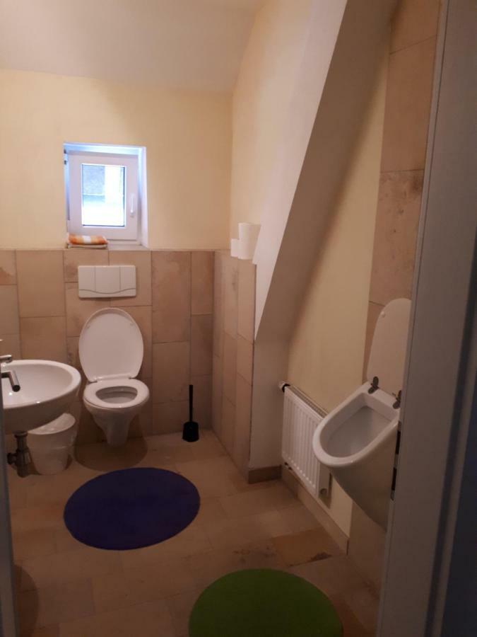 Gaestehaus Gl Ellwangen Bagian luar foto