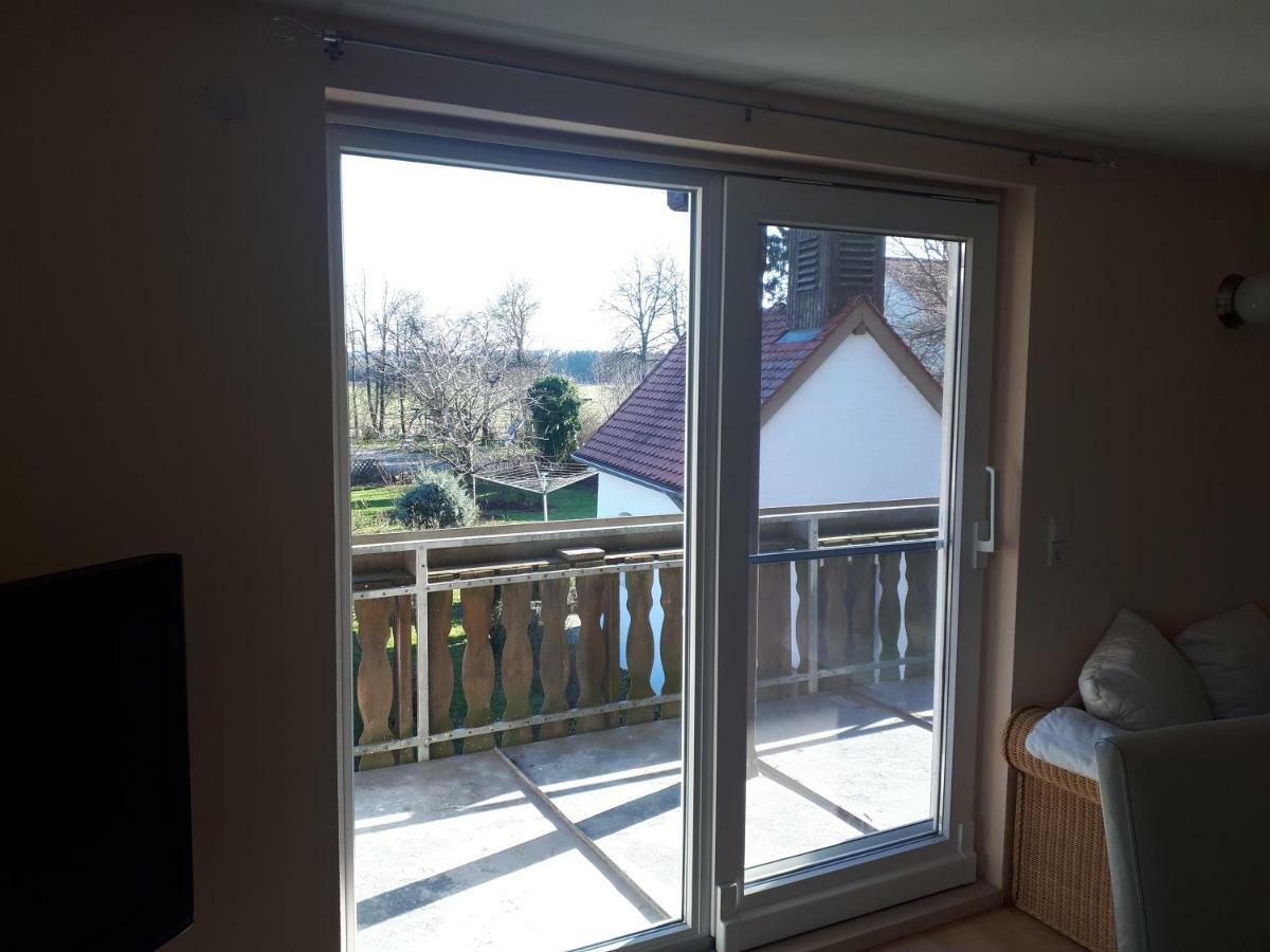 Gaestehaus Gl Ellwangen Bagian luar foto