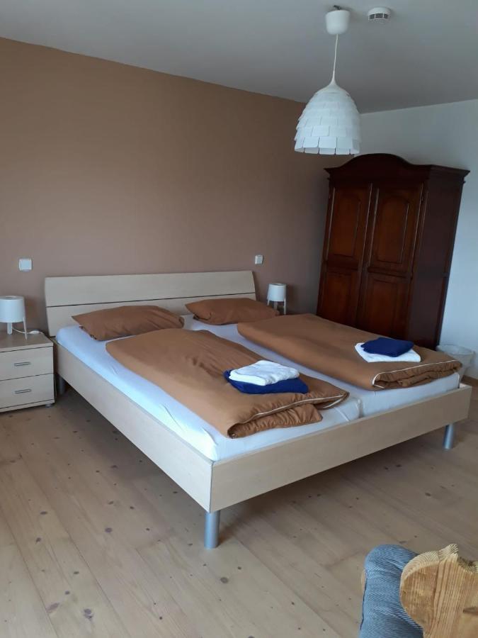 Gaestehaus Gl Ellwangen Bagian luar foto