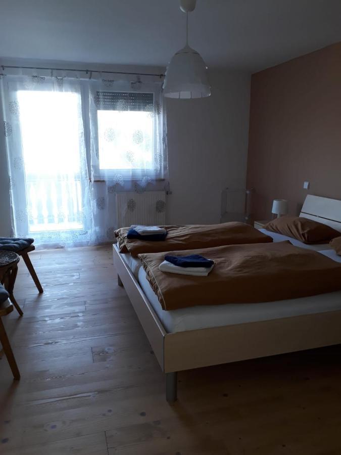 Gaestehaus Gl Ellwangen Bagian luar foto