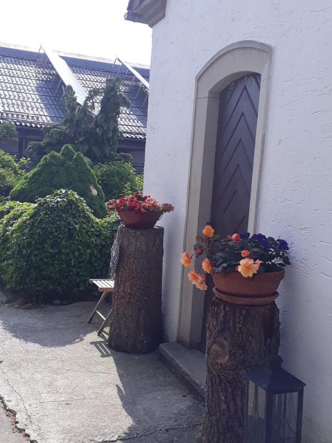 Gaestehaus Gl Ellwangen Bagian luar foto