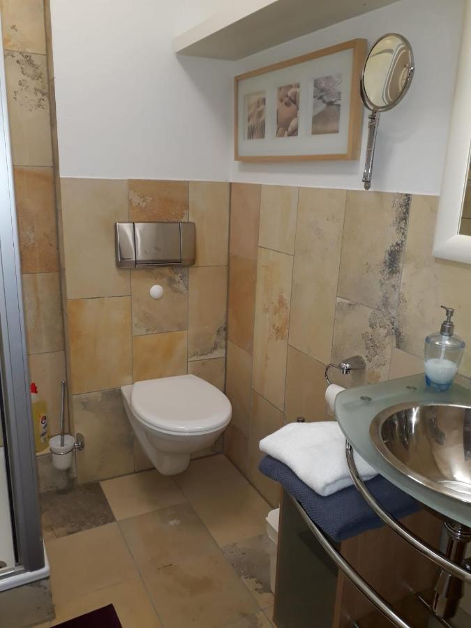 Gaestehaus Gl Ellwangen Bagian luar foto